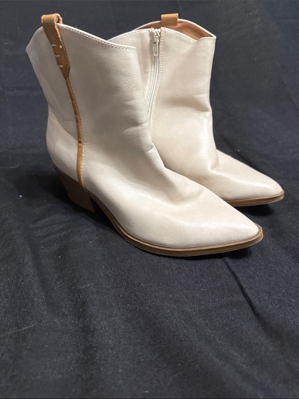 Women’s Cream Pointed-Toe Western Ankle Boots